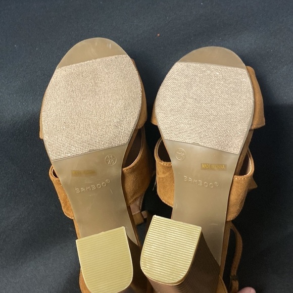 BAMBOO WO SIZE 10 CARAMEL BROWN SUEDE LIKE 4” HEELED ANKLE STRAP SANDAL … - Picture 13 of 16